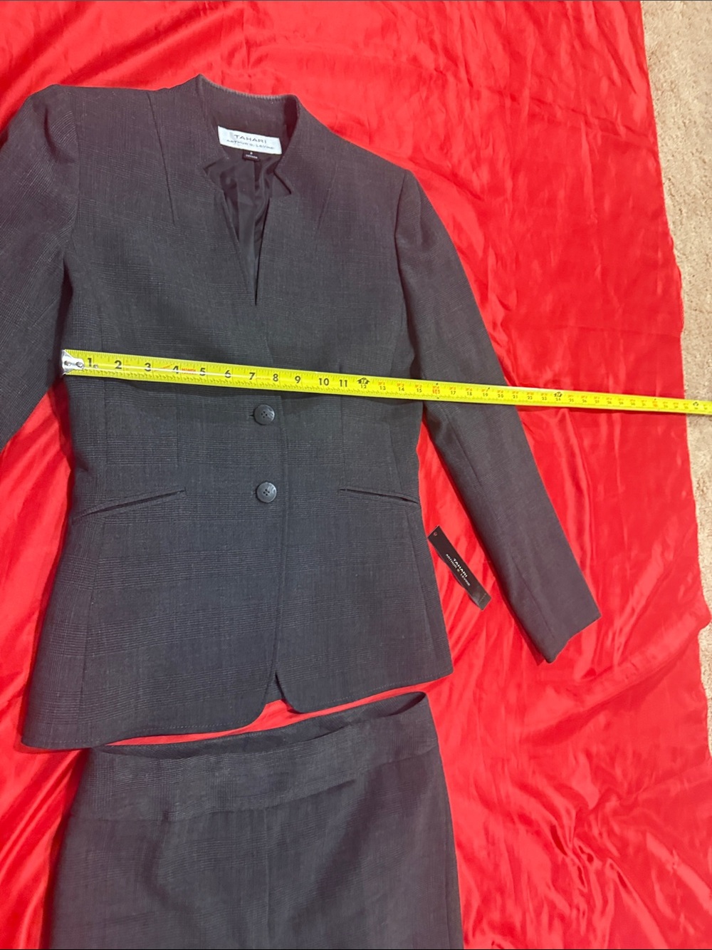WOW POSHMARK - Authentic Tahari Arthur S. Levine NWOT Two Piece Pants Suit - Picture 4 of 11
